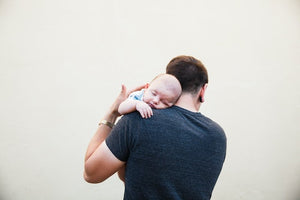 7 Helpful Texts To Send Someone Who Just Become a Dad